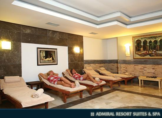 CRYSTAL ADMiRAL RESORT SUITES & SPA