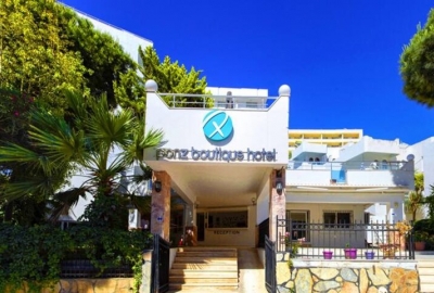 Ponz Hotel
