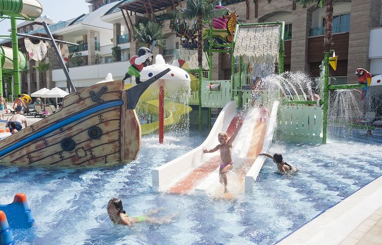 Crystal Waterworld Resort Spa