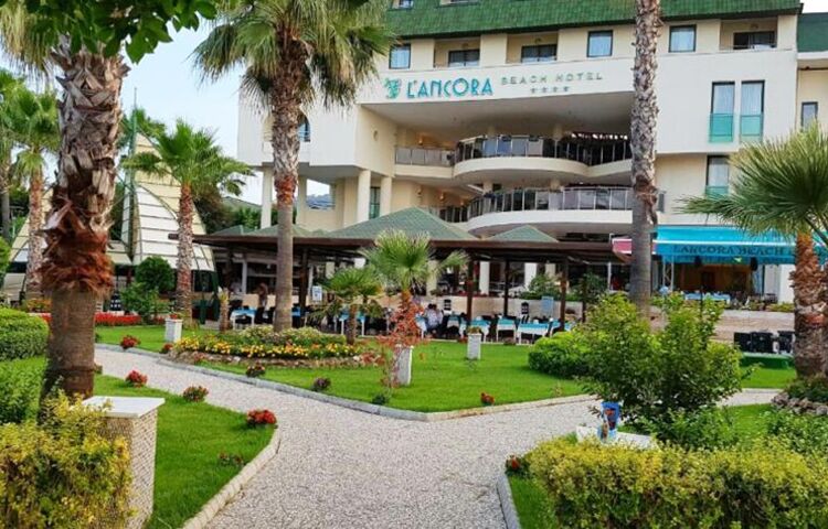 Lancora Beach Hotel