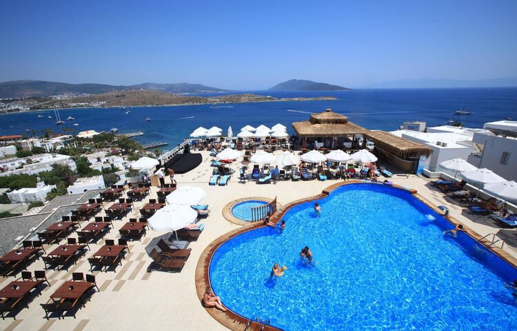 Royal Arena Resort & Spa Hotel