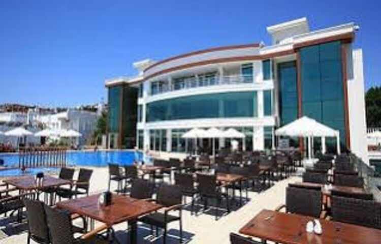 Royal Arena Resort & Spa Hotel