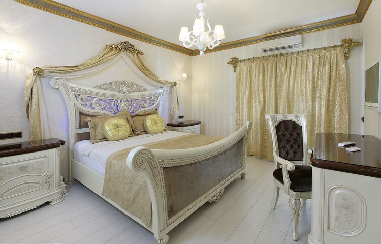 Camelot Boutique Hotel