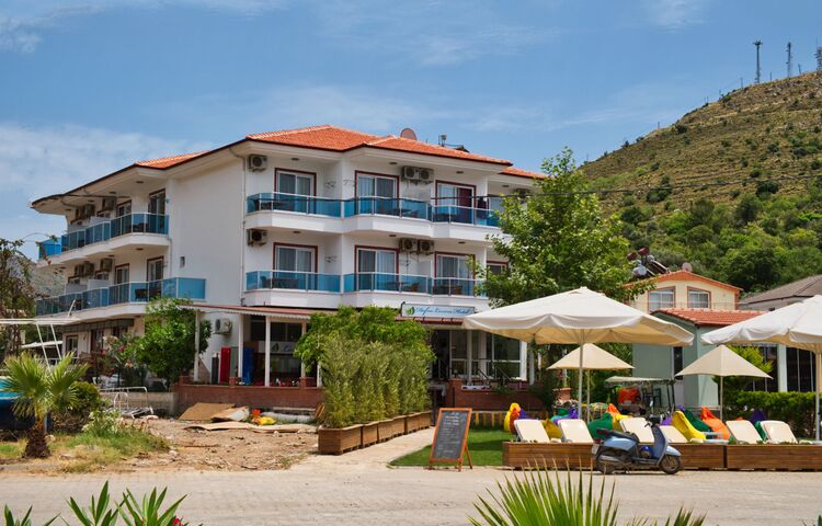 Defne Lorina Hotel